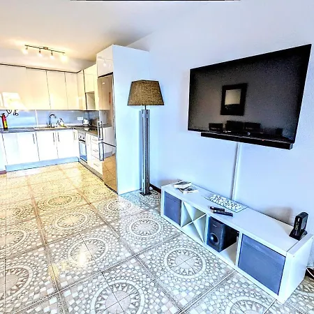Premium Fairways Luxury Apartment With Stunning Mountain Views *