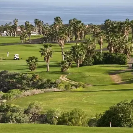 Premium Fairways Luxury Apartment With Stunning Mountain Views
